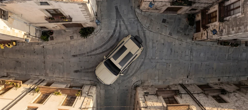 SUV Turning Circle Explained: A Guide for Dubai Drivers